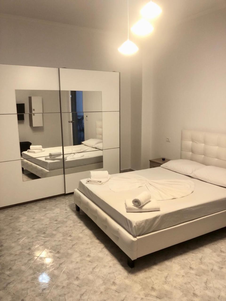 Apartamento Comfy Blue Sarandë Exterior foto